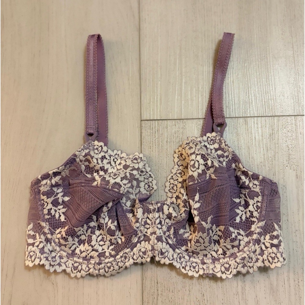 Wacoal Embrace‎ Lace Bra Sz 32D - Lavender  / Ivory - Floral